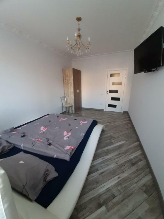 Apartment In Serbska 利沃夫 外观 照片